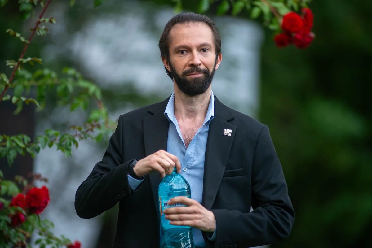 Film la Conac — invitat special